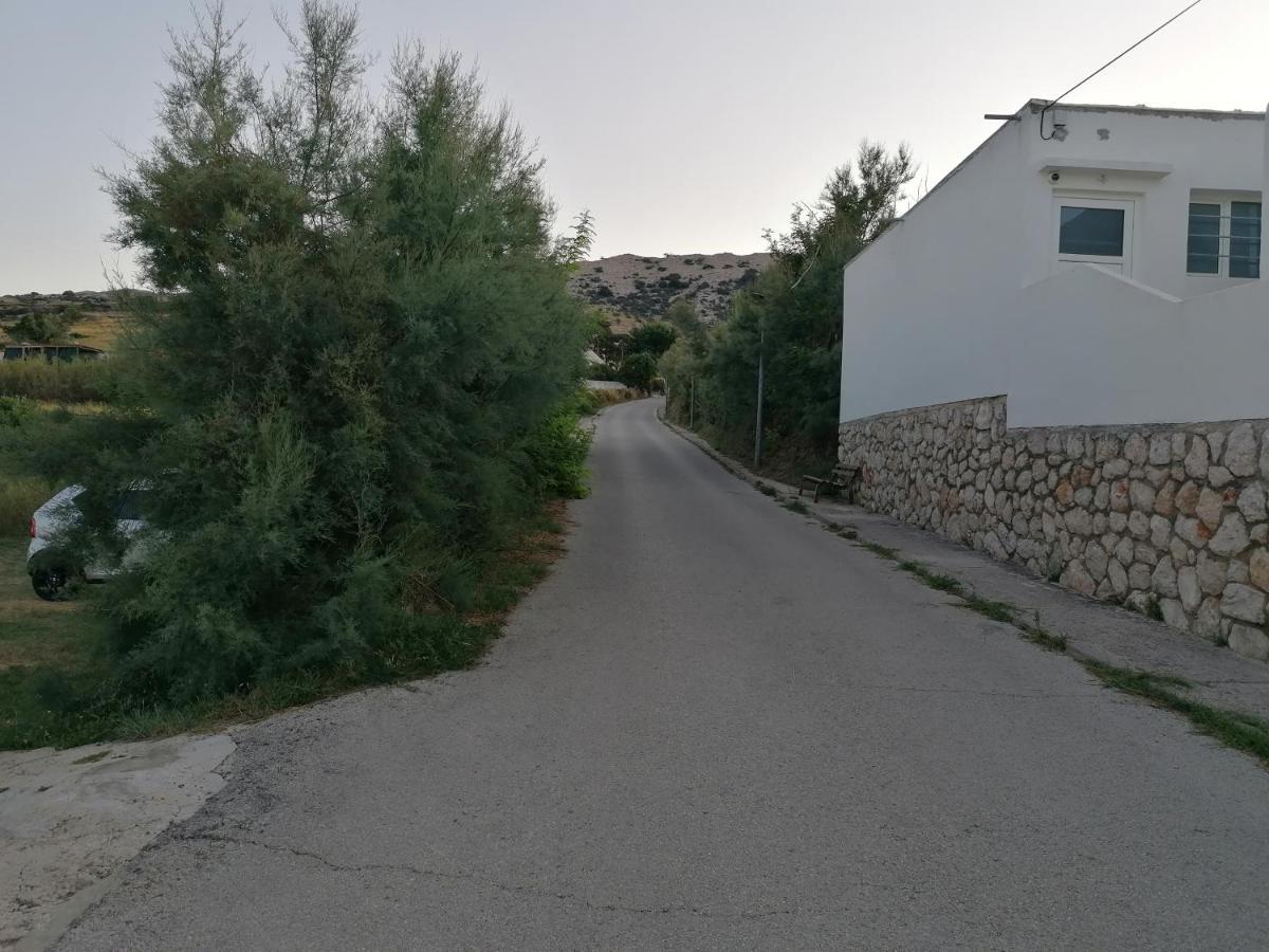 Apartments Dario Pag Town Exterior foto